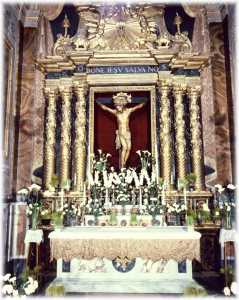 Altare del Crocifisso - Fare clic per ingrandire (59KB)